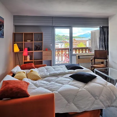Vintage Chic -central, Wifi, Mountain View Apartment