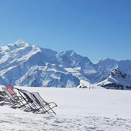 Vintage Chic -central, Wifi, Mountain View * Les Carroz d'Araches