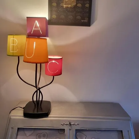 Vintage Chic -central, Wifi, Mountain View Apartment *